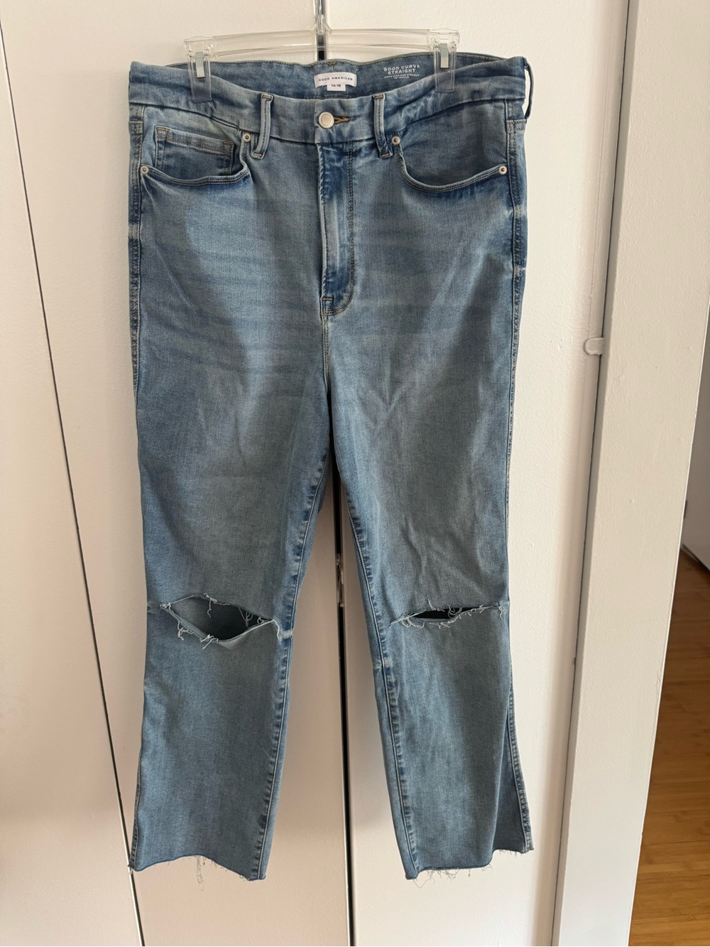 Good American Always Fits- Women's Light Blue Distressed CURVE jeans